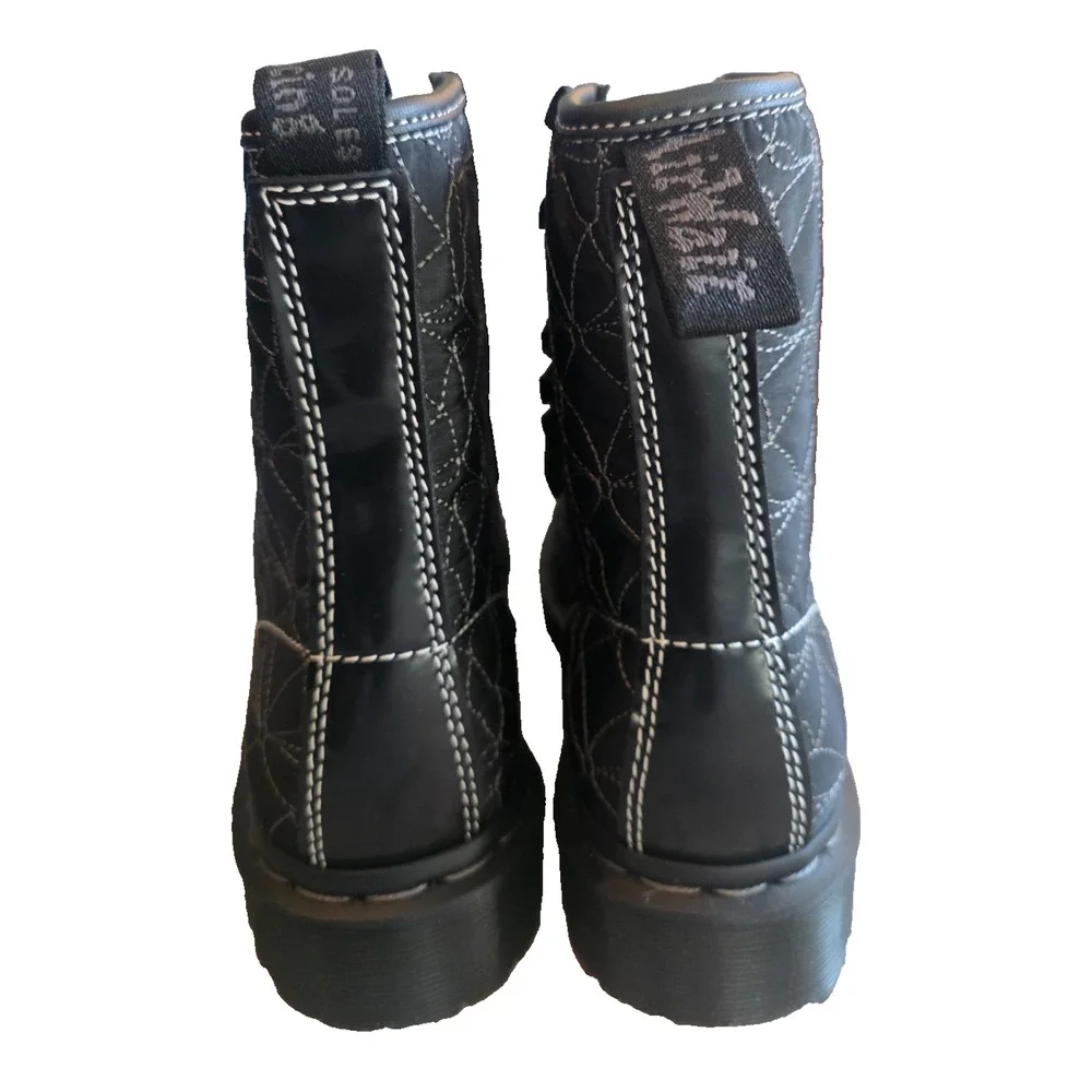 Dr. Martens 1460 Frill Lace-Up Boots Women's 7 Black Ribbon Quilted 8 Eye NWOB